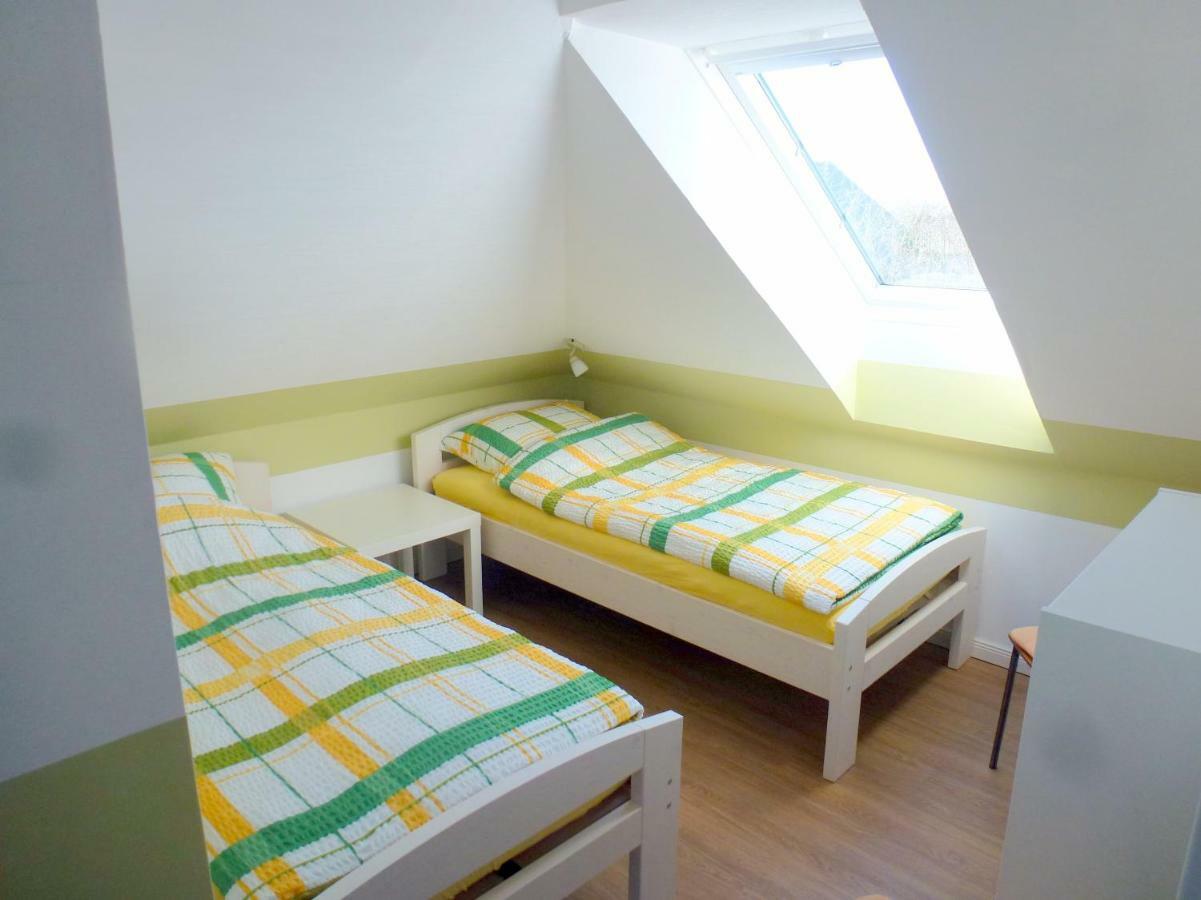 Ferienwohnung Am Runenstein 7 Busdorf Ngoại thất bức ảnh